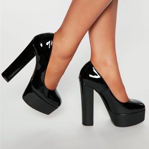 Size 11 black Fashion Nova shoes